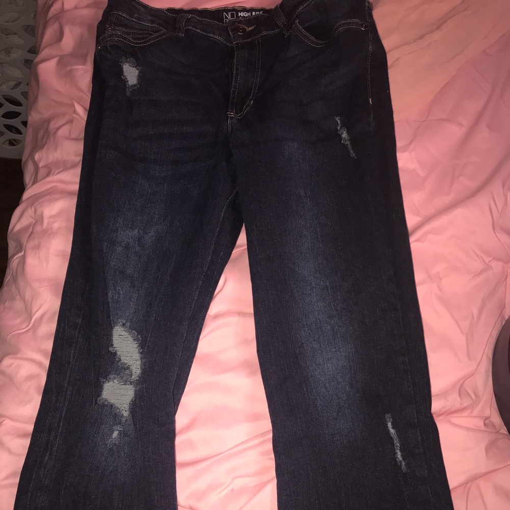Never worn!! High rise, crop flare jeans!